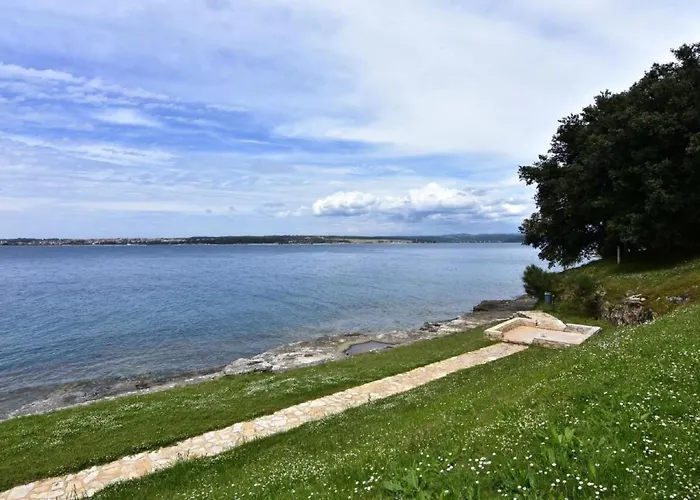 Fiorela 2 By Interhome *