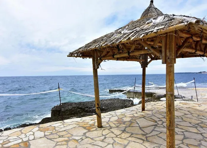 Fiorela 2 By Interhome Porec