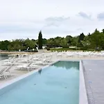 Apartament Fiorela 2 By Interhome