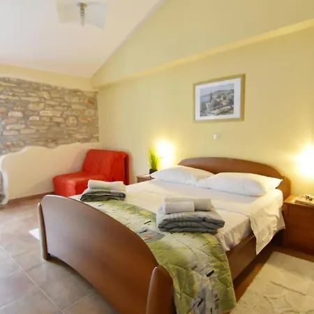 Fiorela 2 By Interhome *