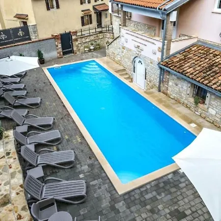 Fiorela 2 By Interhome Porec