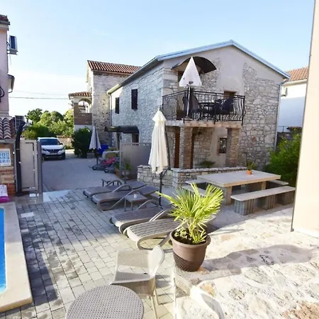 Fiorela 2 By Interhome Appartamento Porec