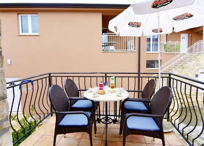 Apartment Fiorela 2 By Interhome Poreč