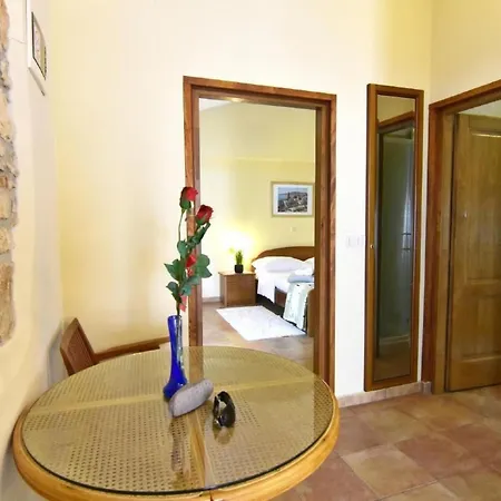 Fiorela 2 By Interhome * Poreč