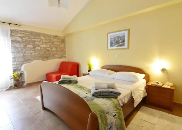 Fiorela 2 By Interhome *