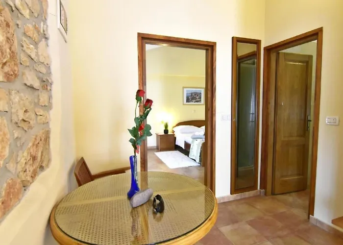 Fiorela 2 By Interhome * Poreč