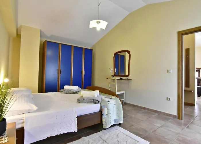 Fiorela 2 By Interhome *